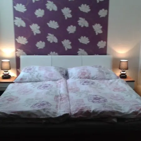 Zafir Panzio Es Etterem Bed and Breakfast Balatongyörök