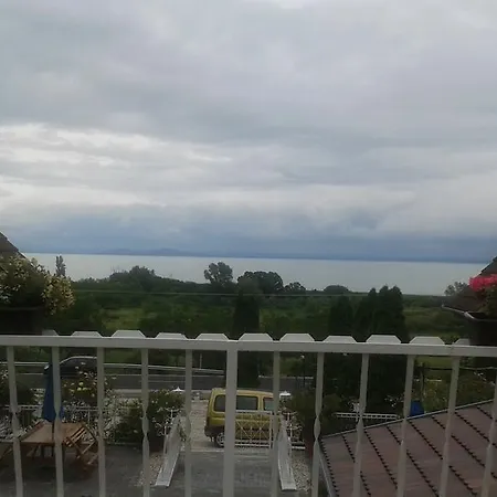 Zafir Panzio Es Etterem Bed and Breakfast *